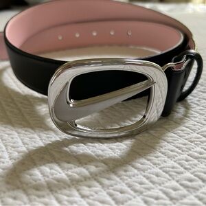 NIKE Signature Swoosh Cutout Belt